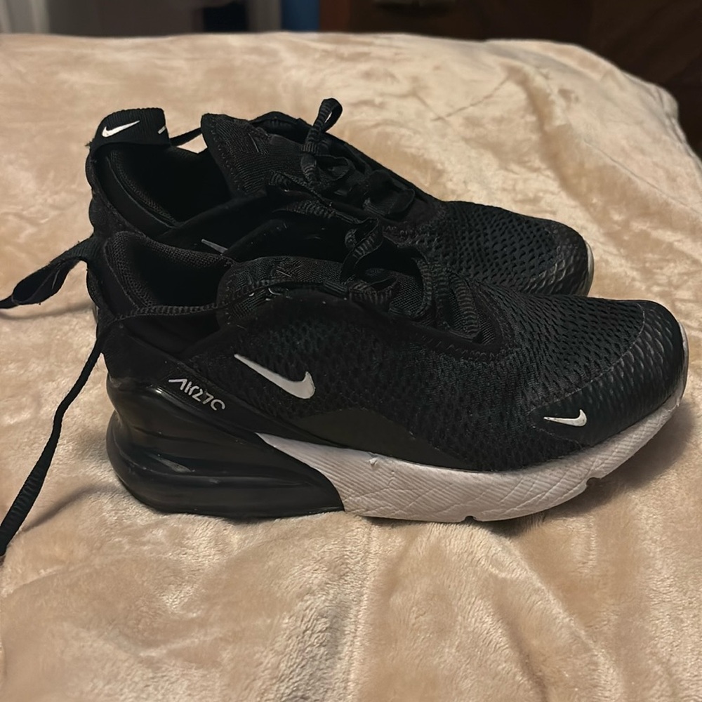 Nike air270 Black and white size 13c